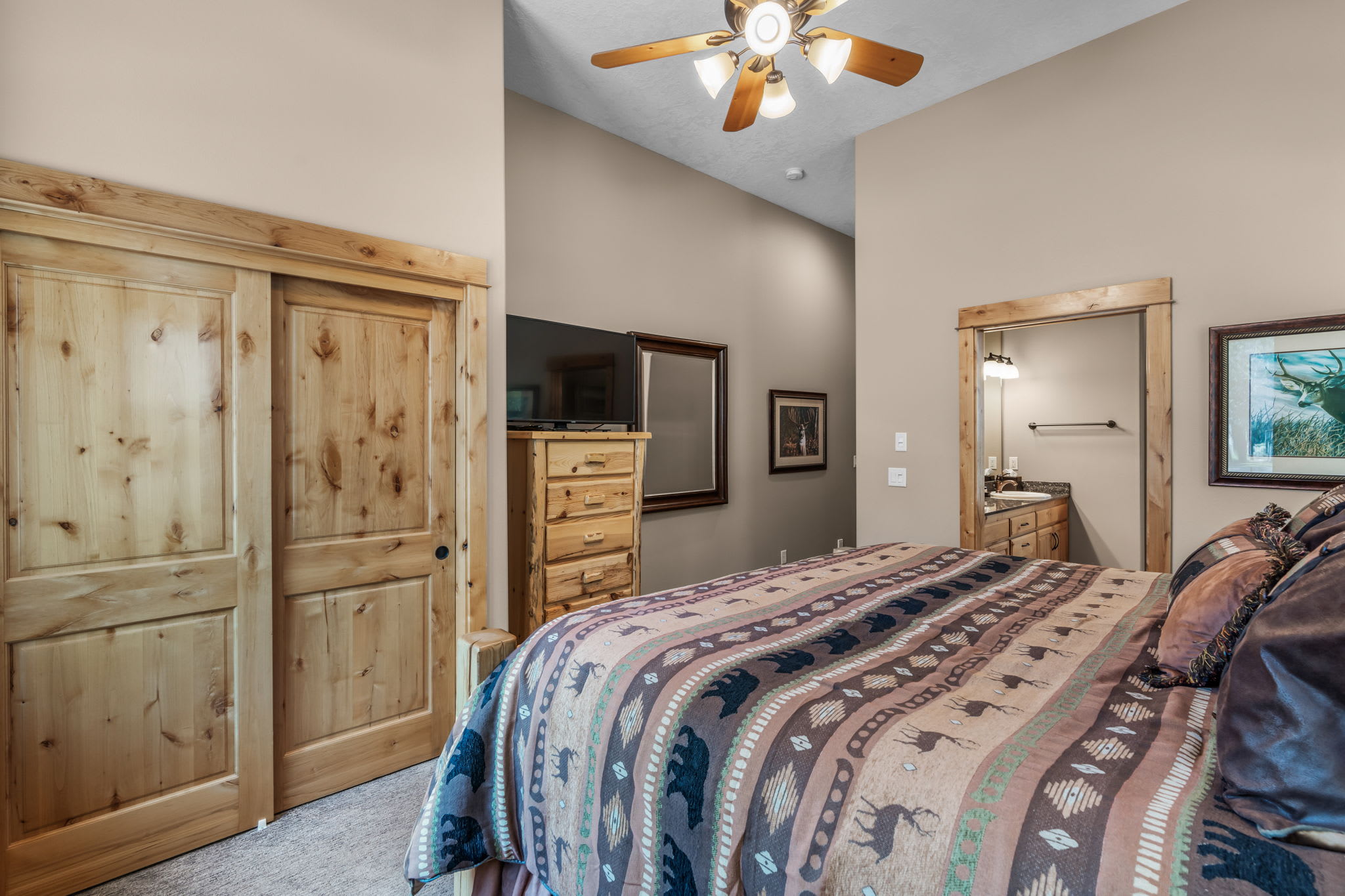 Woods and Irons Lodge - 8 Bedrooms | Sunriver, OR