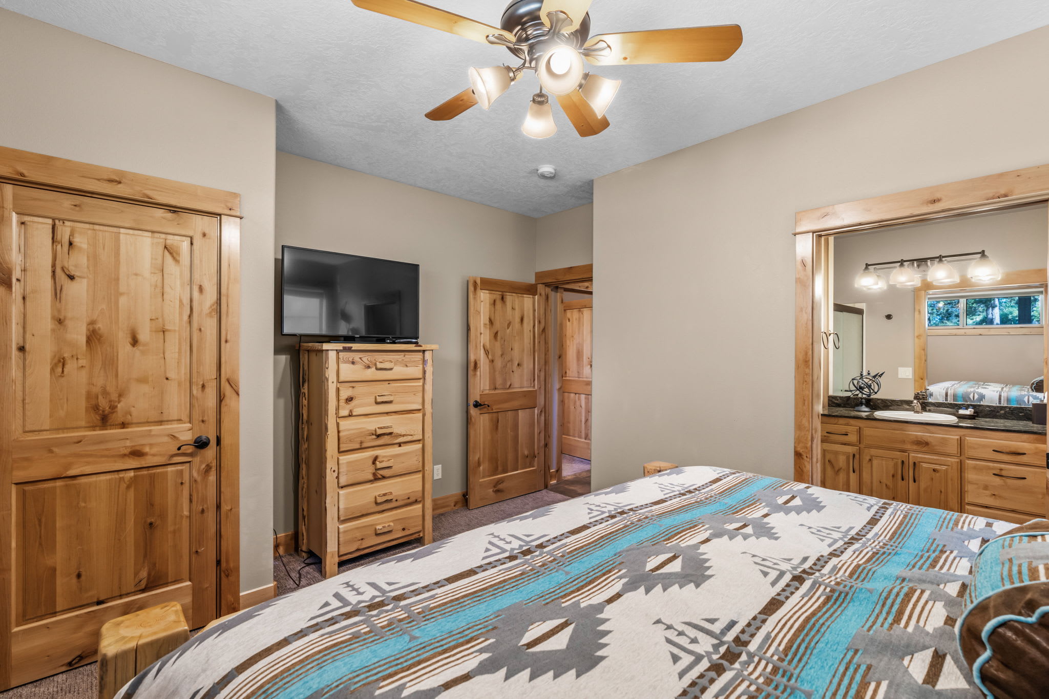 Woods and Irons Lodge - 8 Bedrooms | Sunriver, OR