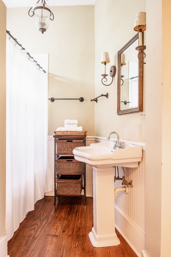 Full bathroom stocked with amenities for your stay!