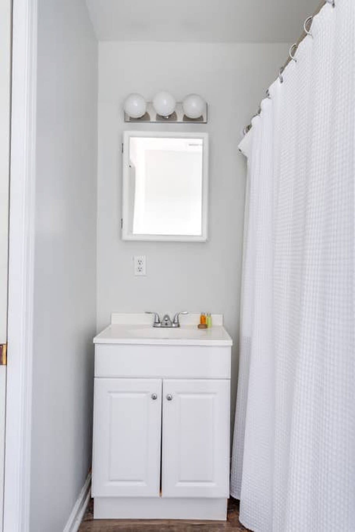 Bathroom #2 with a shower/tub combo