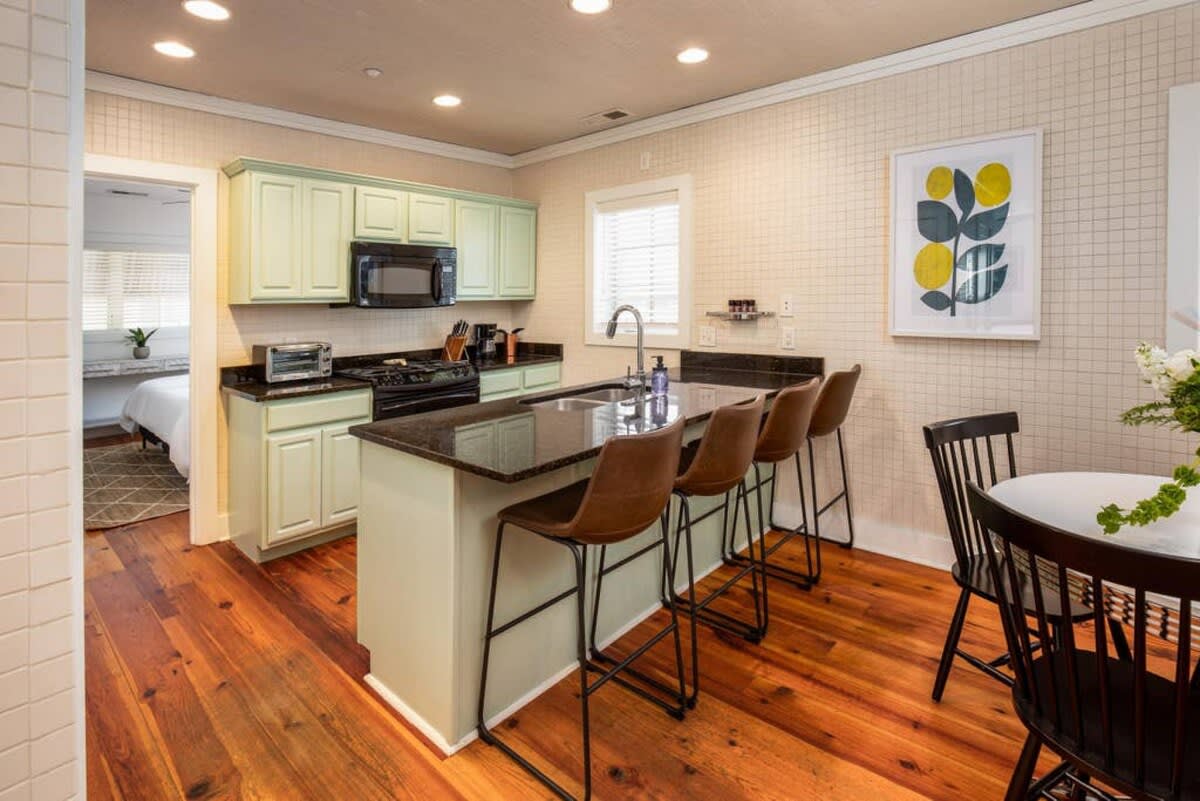 Kitchen with Bar Counter