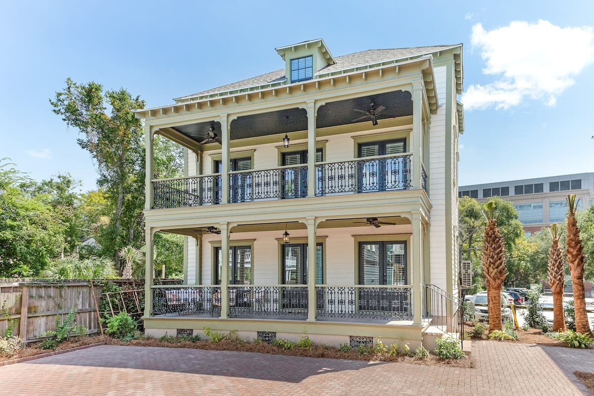 Beautifully designed and newly built Charleston home! 