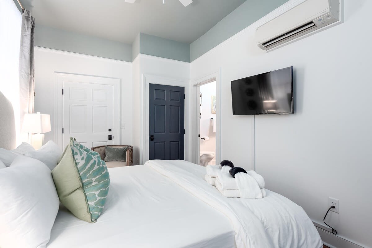 King Bedroom with En Suite Bath + TV