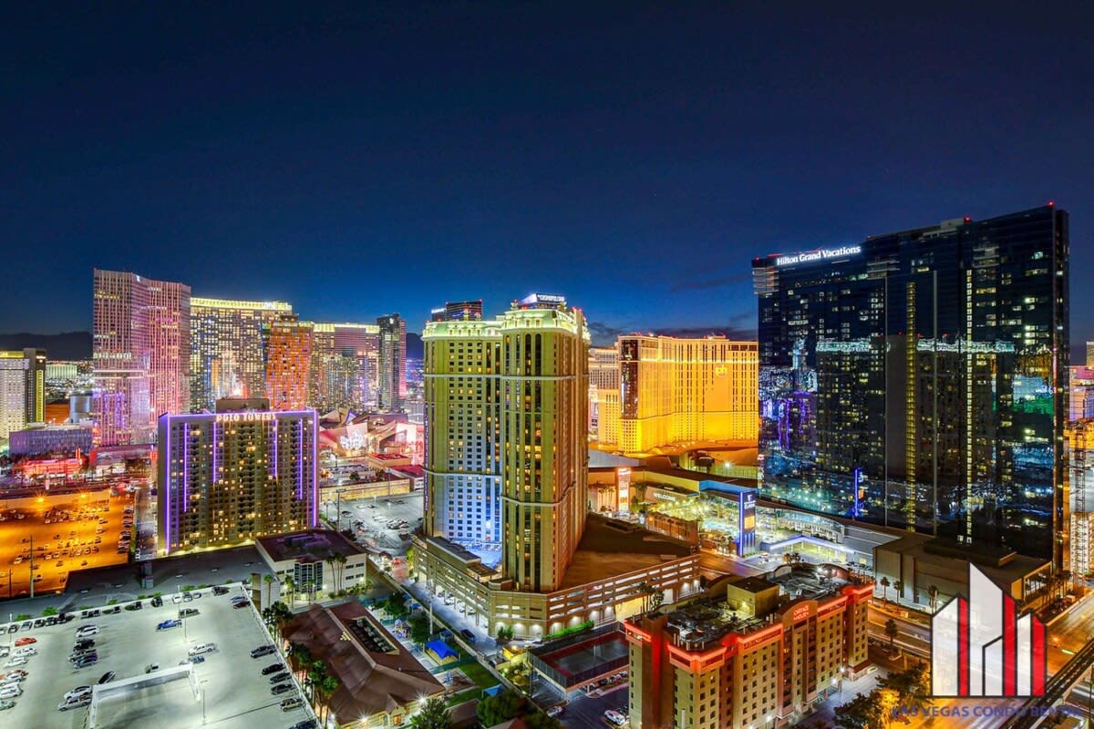 MGM Signature-29-617 Penthouse Studio F1 w Balcony