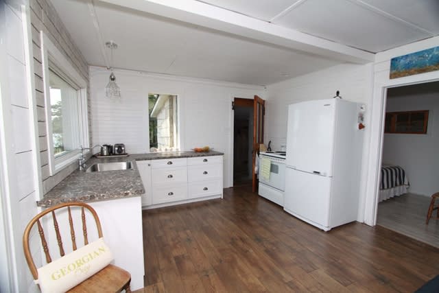 Cottage #1100