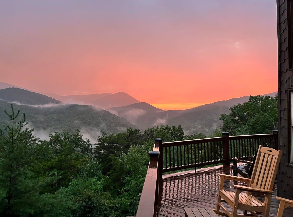 Misty Mtn Hideaway| Soak + Stargaze w/ Epic Views — Blue Ridge, GA — vacation rental