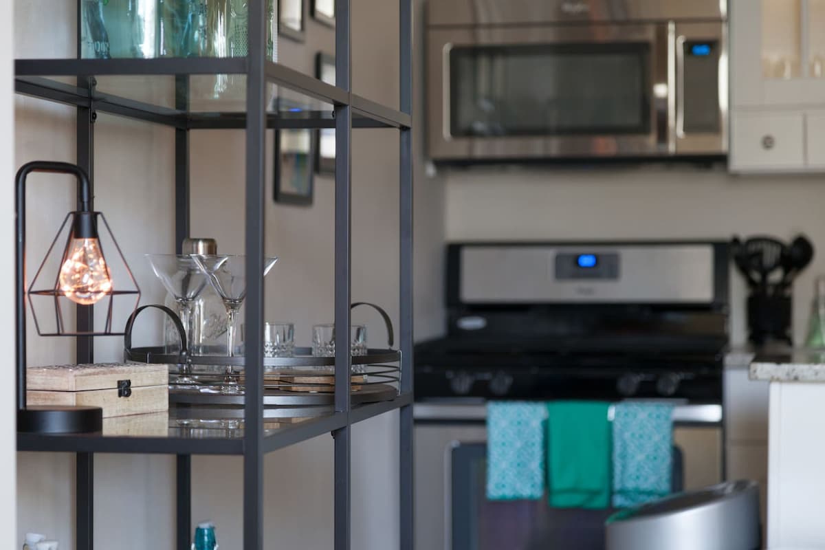 Cozy 1-BR Near The H Street Corridor / Streetcar — Washington, DC — vacation rental