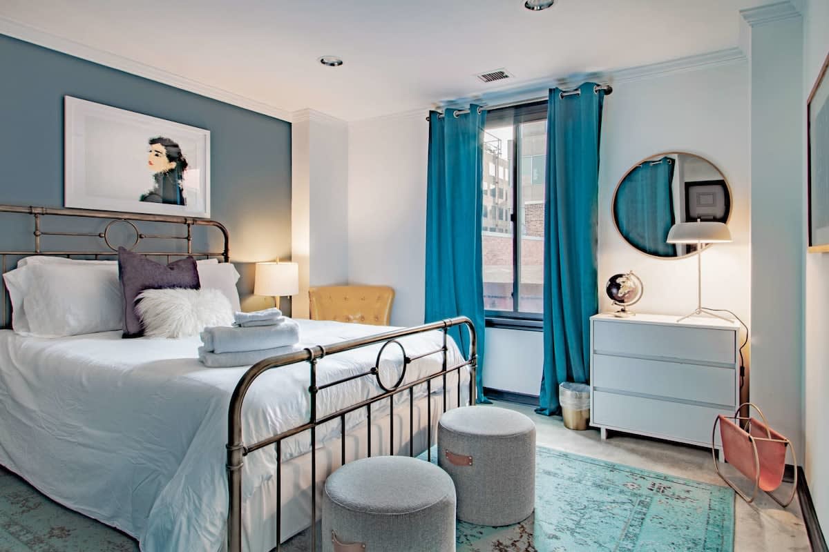 Walk to WhiteHouse from an Exceptional PH 2BR Apt. — Washington DC, DC — vacation rental