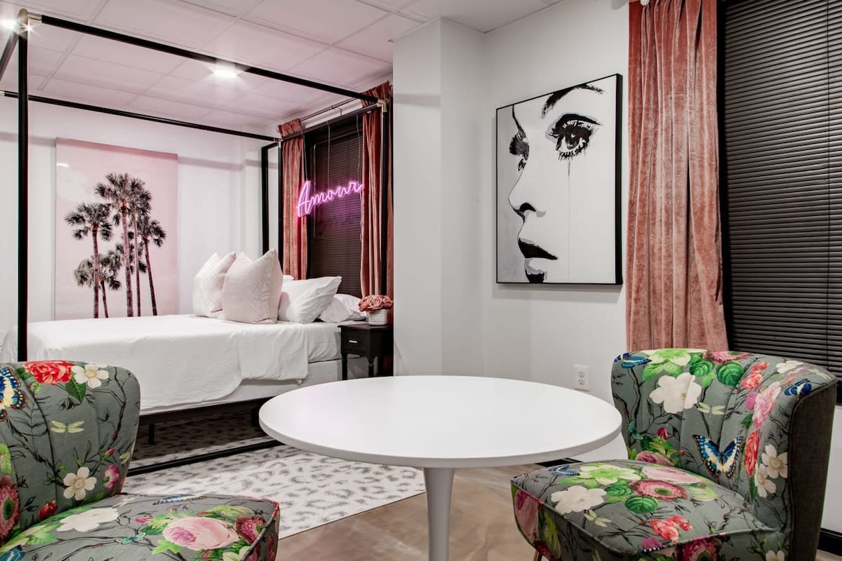 Mod-Vintage Studio Space Near to The White House — Washington DC, DC — vacation rental