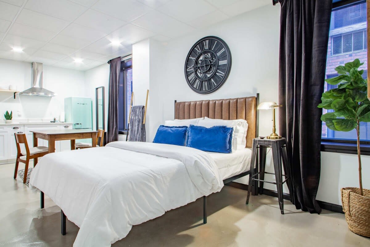 DC's "Main Event" ✭✭✭✭✭ A Premier Studio Stay Steps from The White House — Washington DC, DC — vacation rental
