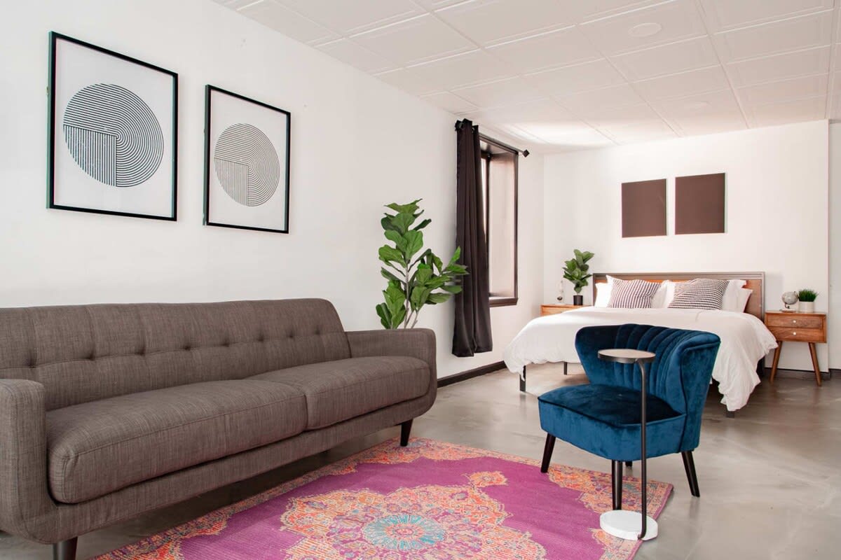 Chief of Staff's Chambers ✯✯✯✯✯ It's Business Casual At This Studio Near The White House — Washington DC, DC — vacation rental