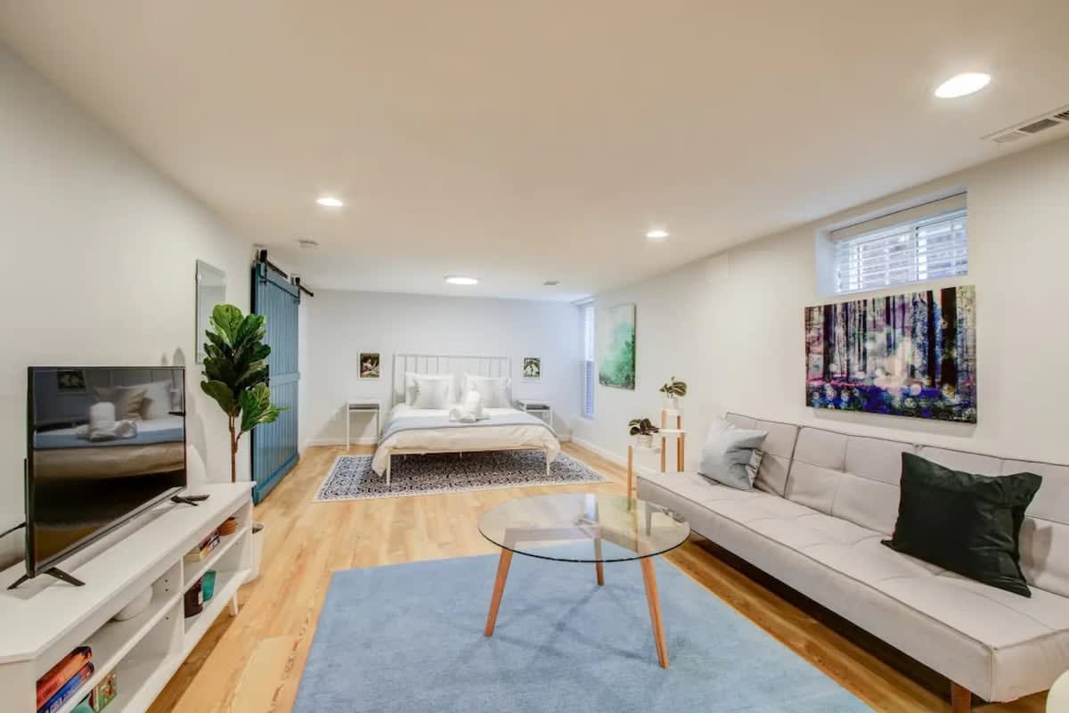 ✧ Comfortable & Clean ✧ Private Studio in Serene DC Neighborhood with...