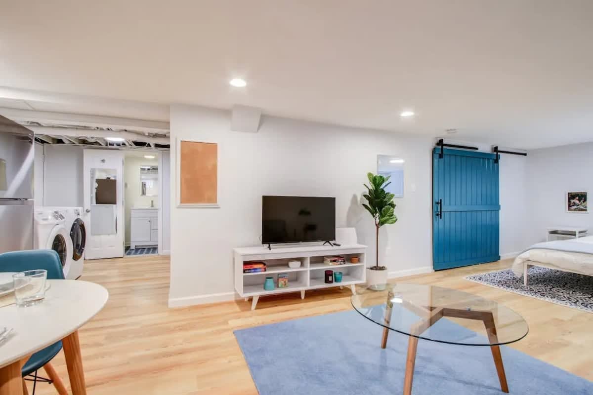 ✧ Comfortable & Clean ✧ Private Studio in Serene DC Neighborhood with...