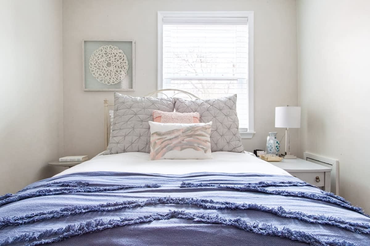 Transit-Friendly Home // Old Town // Parking