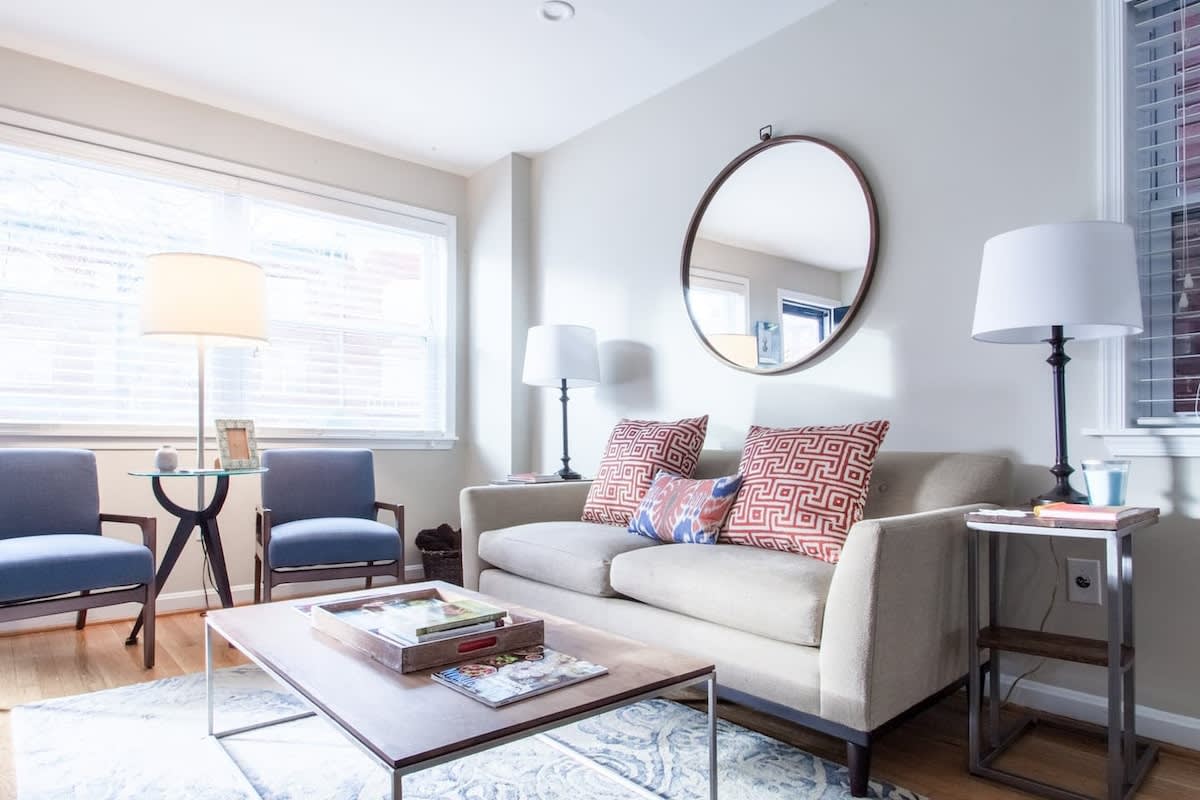 Transit-Friendly Home // Old Town // Parking