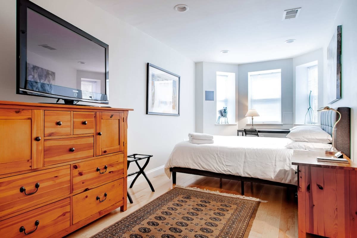 H St. Suite 2-BR / DC Streetcar / Union Station — Washington DC, DC — vacation rental