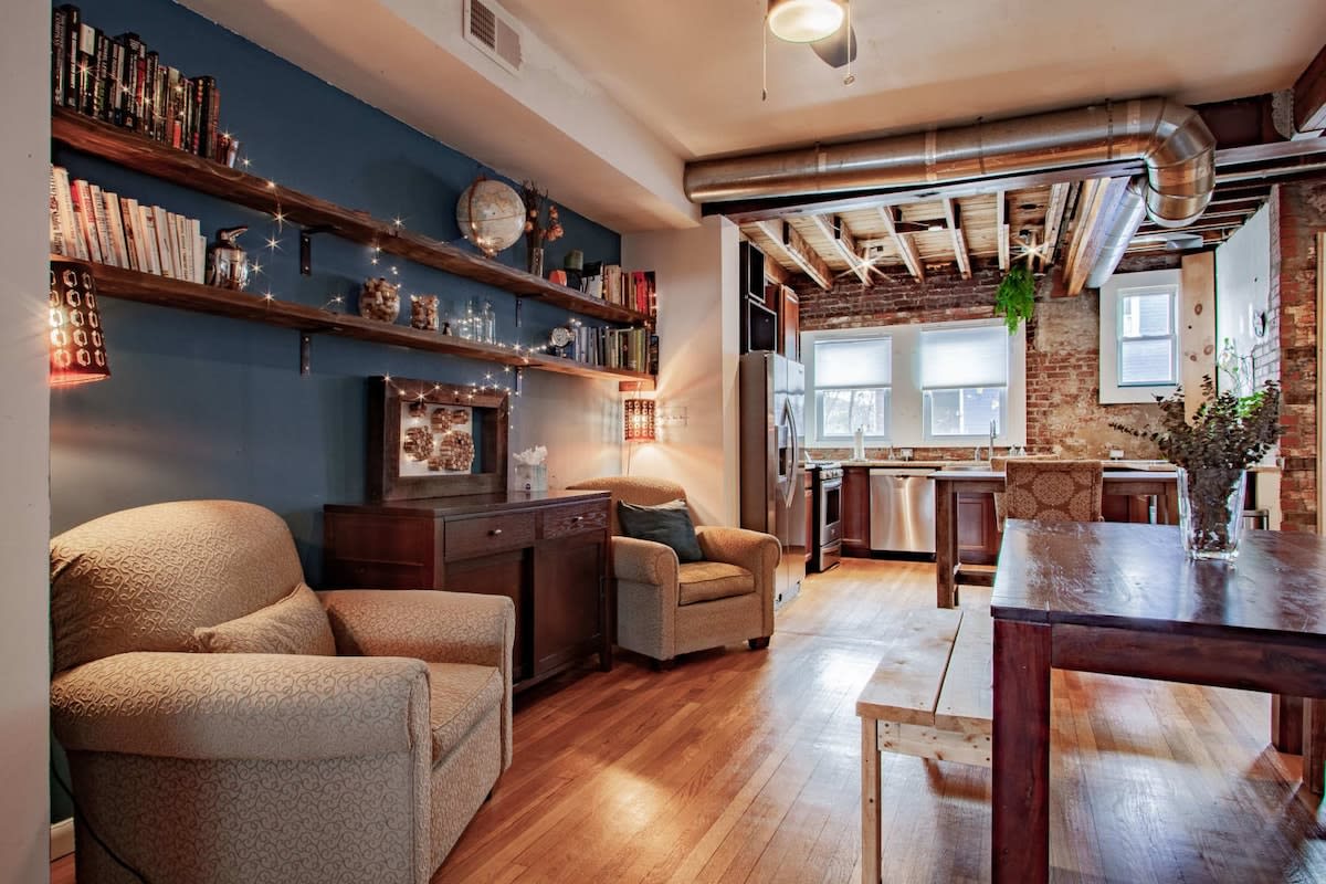 Spacious 3-Bedroom DC Townhome with Private Entrance and Parking near...