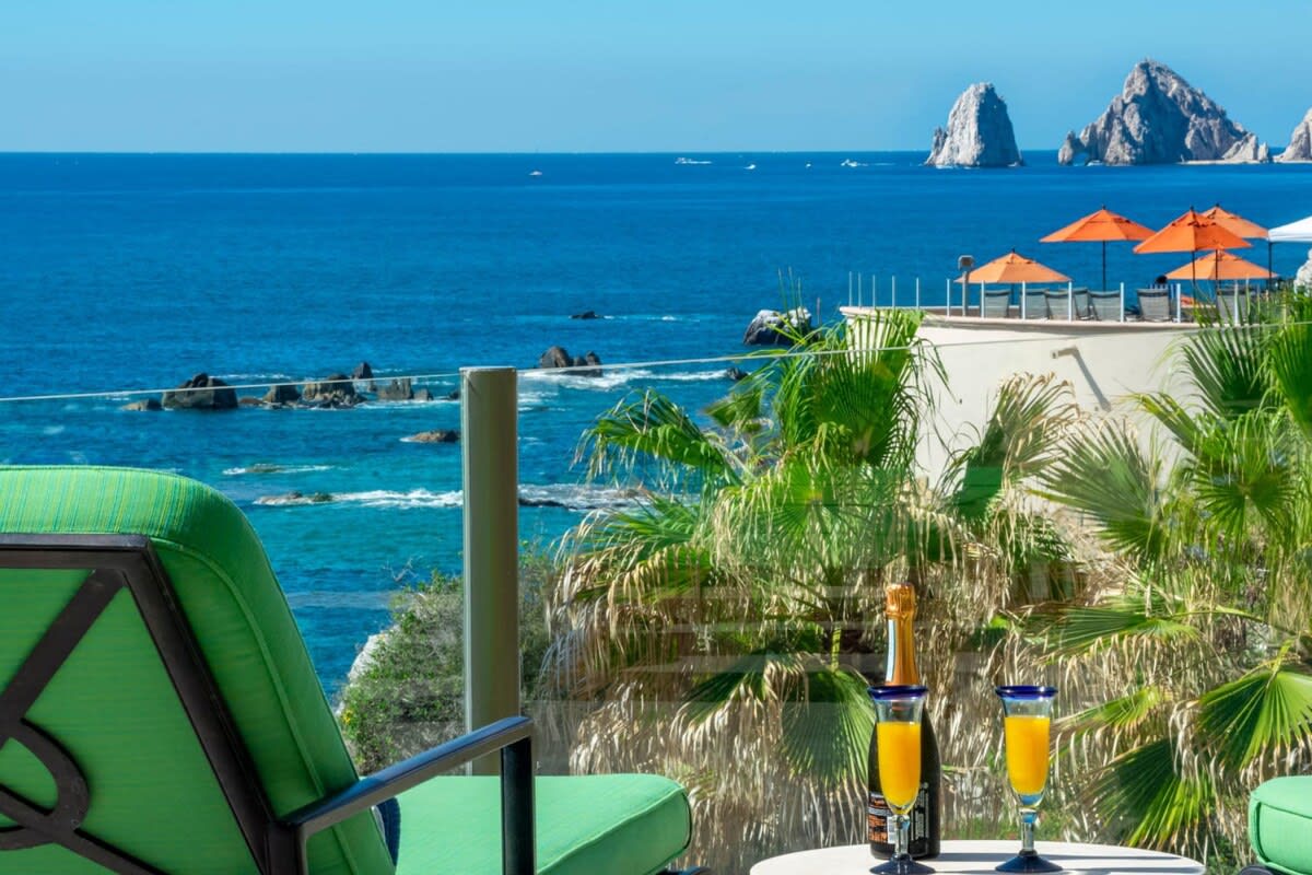 Views of El Arco, Famous Cabo Bay Rock Formation