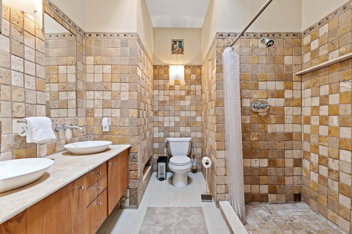 Historic Solar-Powered Townhouse, Walk to - Foto 24