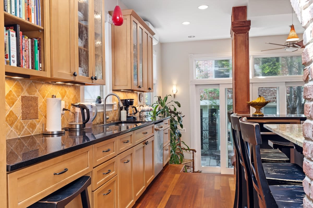 Historic Solar-Powered Townhouse, Walk to - Foto 15