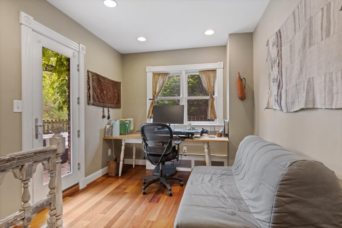 Historic Solar-Powered Townhouse, Walk to - Foto 33
