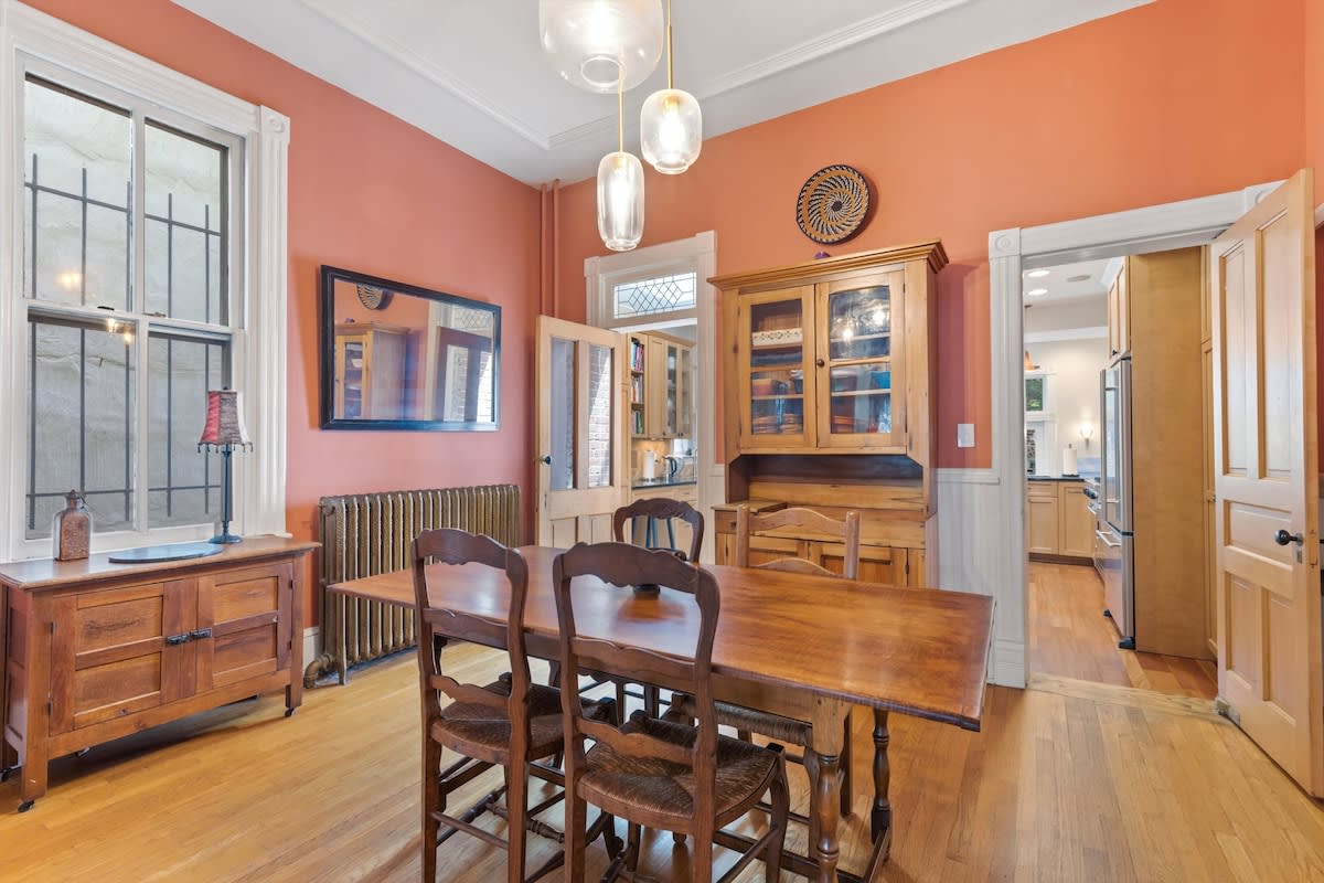 Historic Solar-Powered Townhouse, Walk to - Foto 17