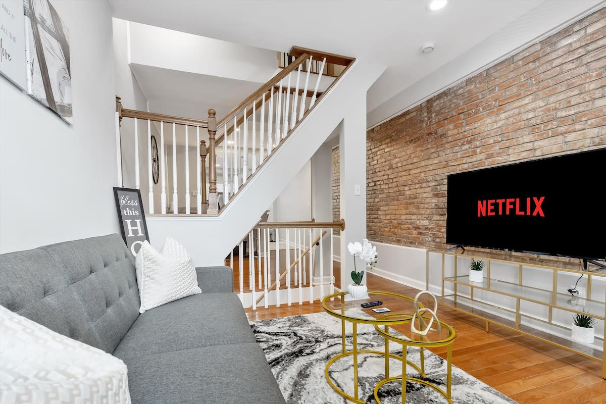 Charm City Homestay in Washington Village — Baltimore, MD — vacation rental