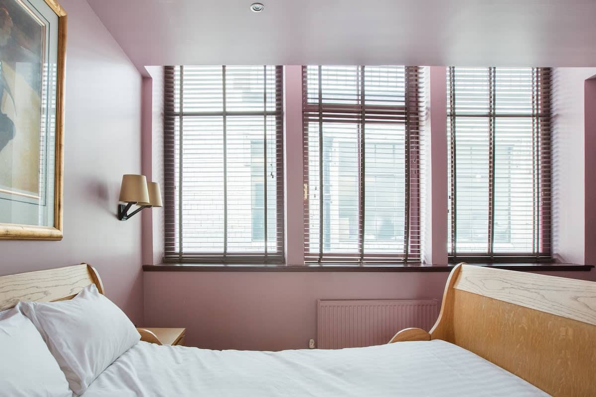 Spacious Property in the Heart of the City in 10 Buchanan Street G1 3LB - Property image 15 - VivreStays