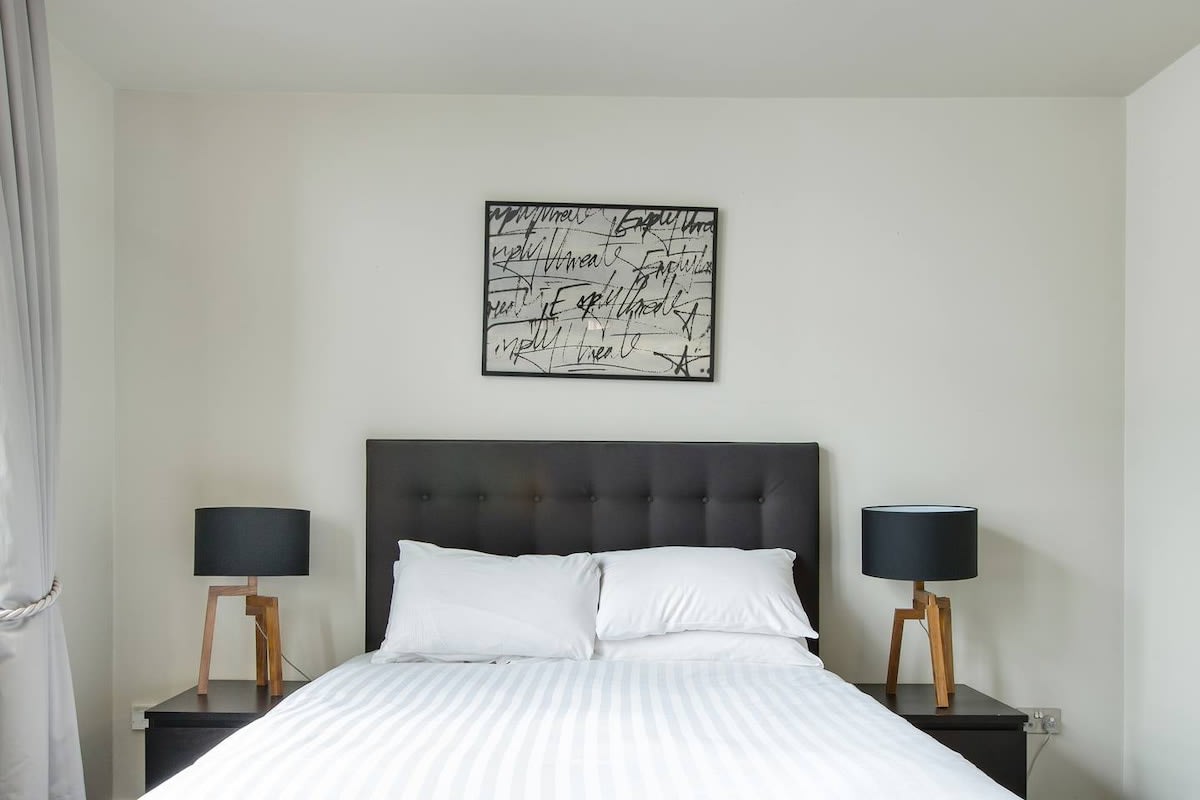 Spacious Property in the Heart of the City in 10 Buchanan Street G1 3LB - Property image 3 - VivreStays