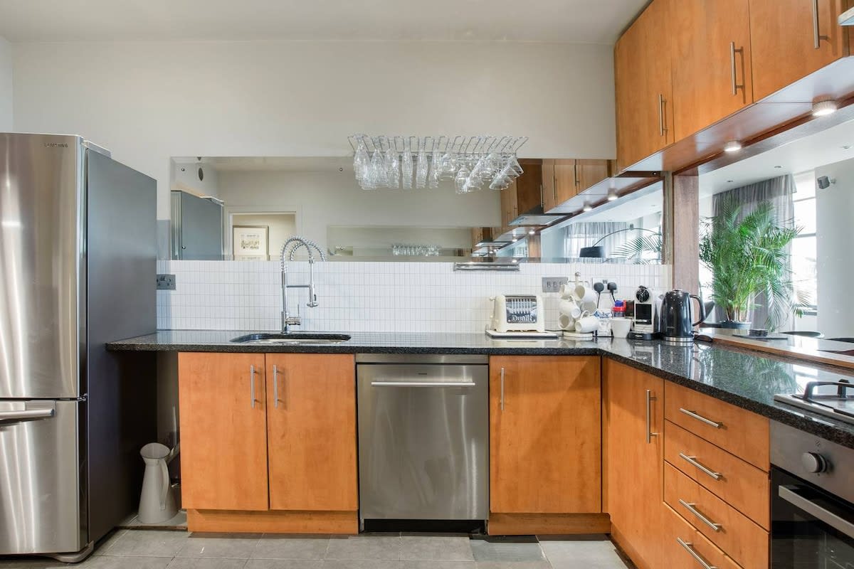 Spacious Property in the Heart of the City in 10 Buchanan Street G1 3LB - Property image 20 - VivreStays