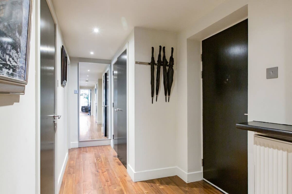 Spacious Property in the Heart of the City in 10 Buchanan Street G1 3LB - Property image 32 - VivreStays