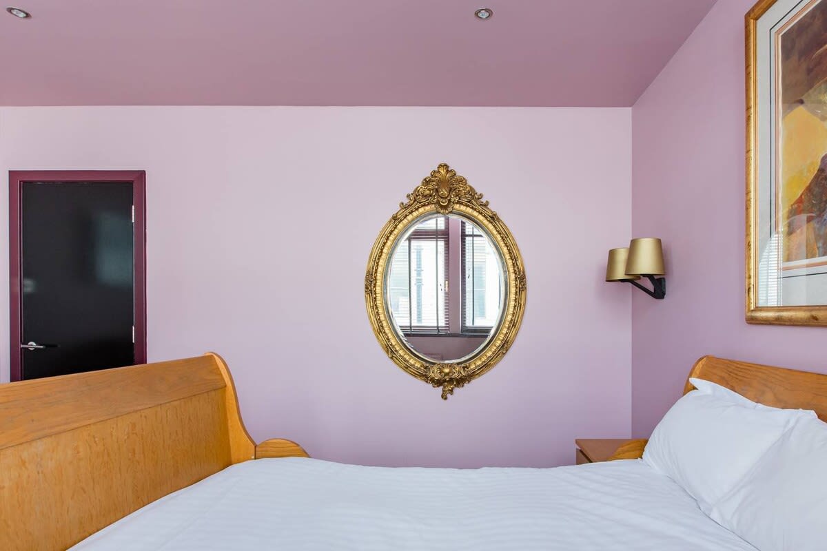 Spacious Property in the Heart of the City in 10 Buchanan Street G1 3LB - Property image 14 - VivreStays