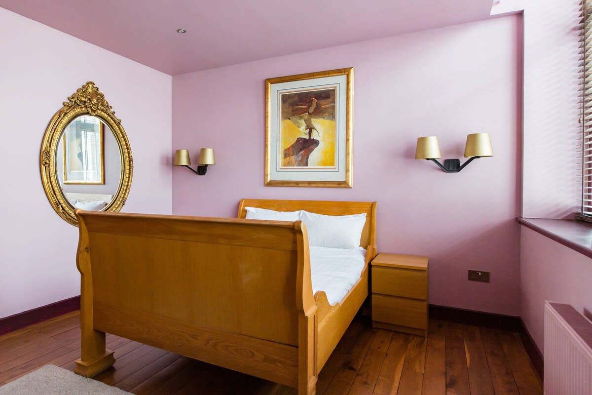 Spacious Property in the Heart of the City in 10 Buchanan Street G1 3LB - Property image 12 - VivreStays