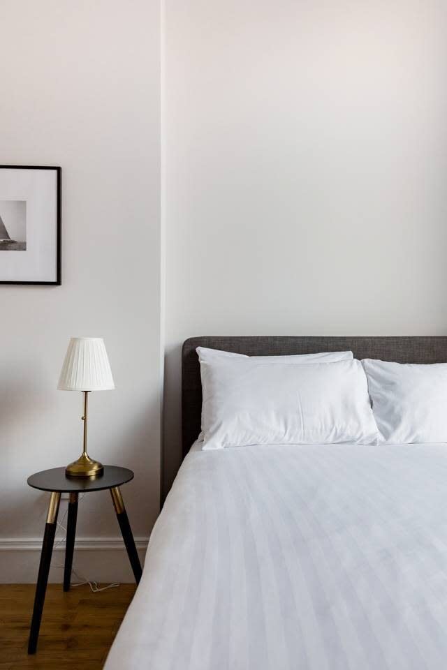 Elegant 2 Bedroom Apartment in West End in 12 Cecil Street G12 8RQ - Property image 18 - VivreStays