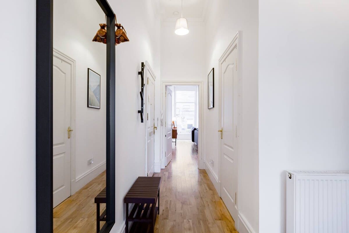 Elegant 2 Bedroom Apartment in West End in 12 Cecil Street G12 8RQ - Property image 51 - VivreStays