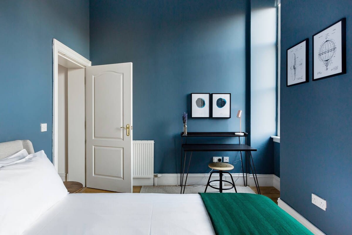 Elegant 2 Bedroom Apartment in West End in 12 Cecil Street G12 8RQ - Property image 9 - VivreStays