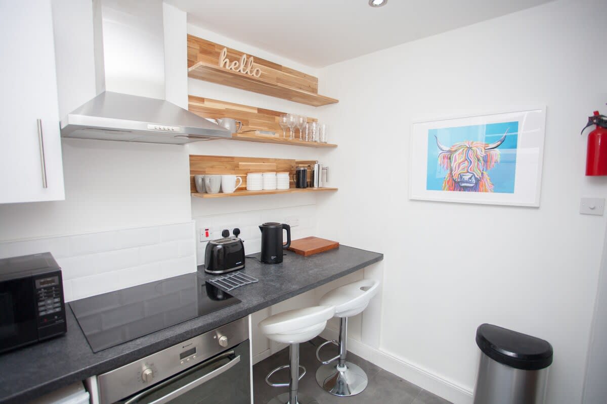 Beautiful Flat in Great West end Location in 47 Esmond Street G3 8SL - Property image 8 - VivreStays
