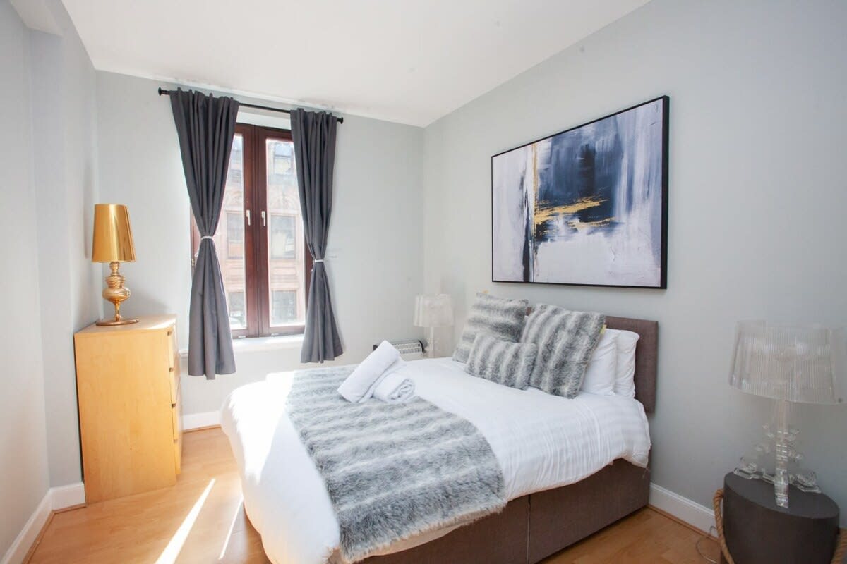 View Modern and refurbished Flat in Merchant City in Glassford Court, 83 Wilson Street G1 1UZ Modern and refurbished Flat in Merchant City in Glassford Court, 83 Wilson Street G1 1UZ - Property image 7 - VivreStays
