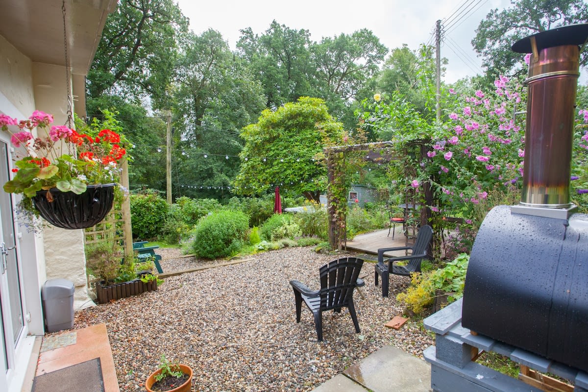 View Hideaway cottage, log burner, sauna & hot tub in N/A G83 8RH Hideaway cottage, log burner, sauna & hot tub in N/A G83 8RH - Property image 16 - VivreStays