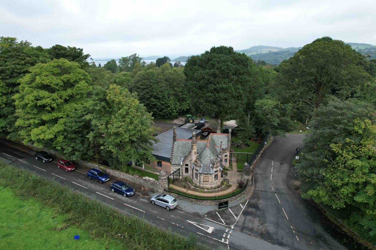 Spacious South Lodge with Hot Tub Balloch in Old Luss Road G83 8QP - Property image 48 - VivreStays