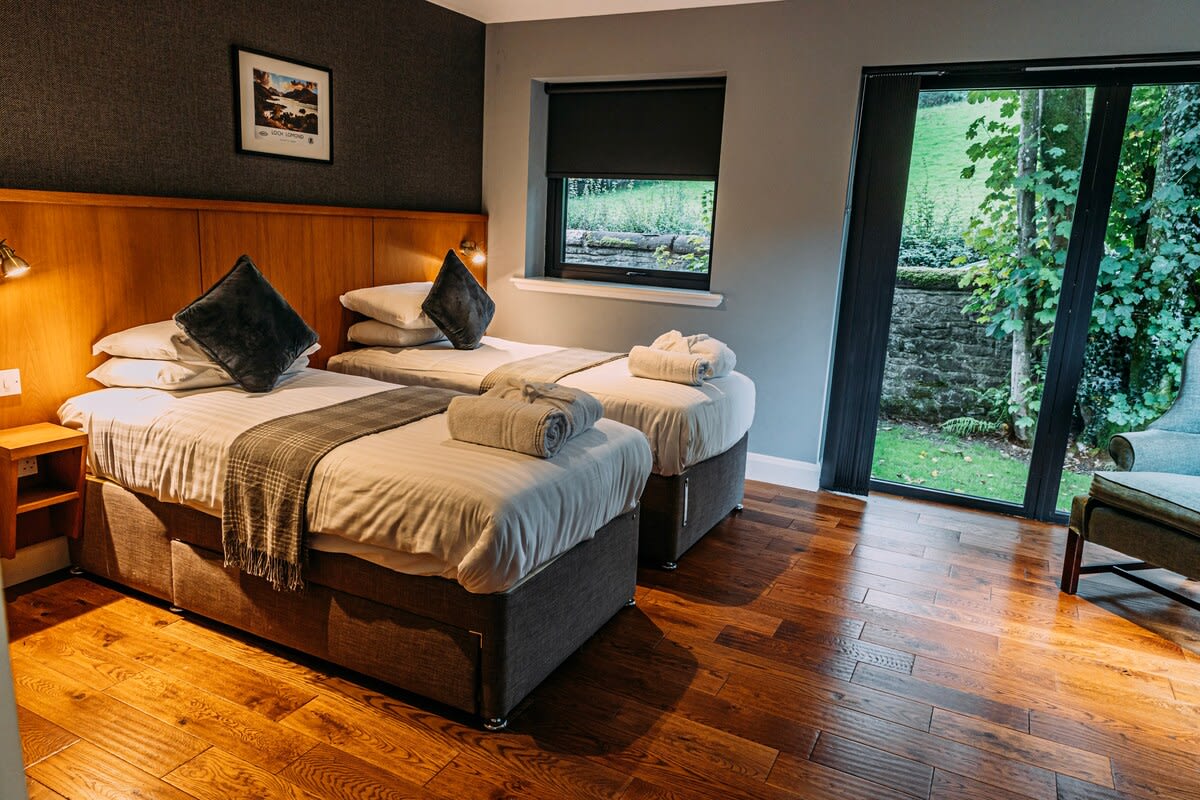 Spacious South Lodge with Hot Tub Balloch in Old Luss Road G83 8QP - Property image 19 - VivreStays