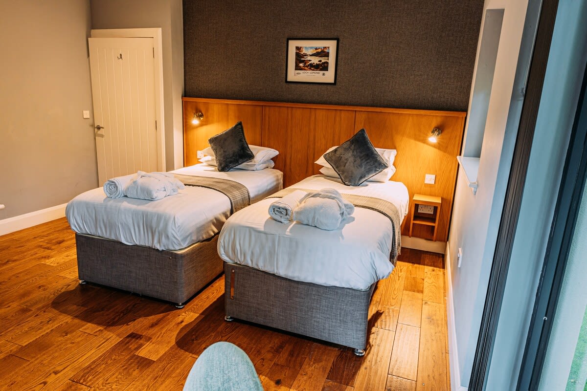 Spacious South Lodge with Hot Tub Balloch in Old Luss Road G83 8QP - Property image 25 - VivreStays