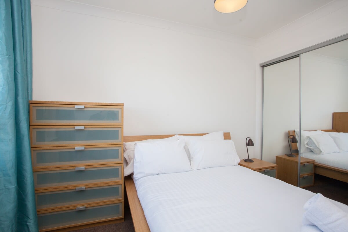 3 Bedroom Duplex with Free Parking in 61 Curle Street G14 0SA - Property image 15 - VivreStays