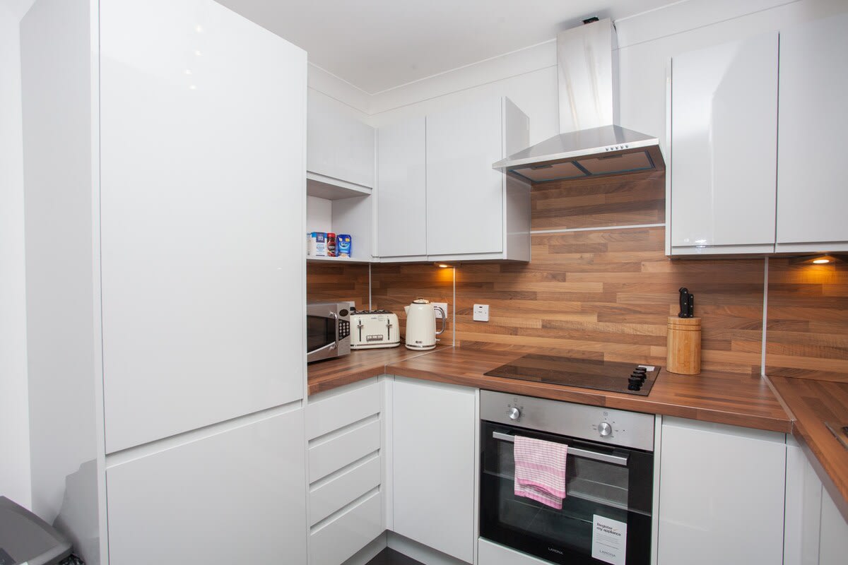 3 Bedroom Duplex with Free Parking in 61 Curle Street G14 0SA - Property image 9 - VivreStays