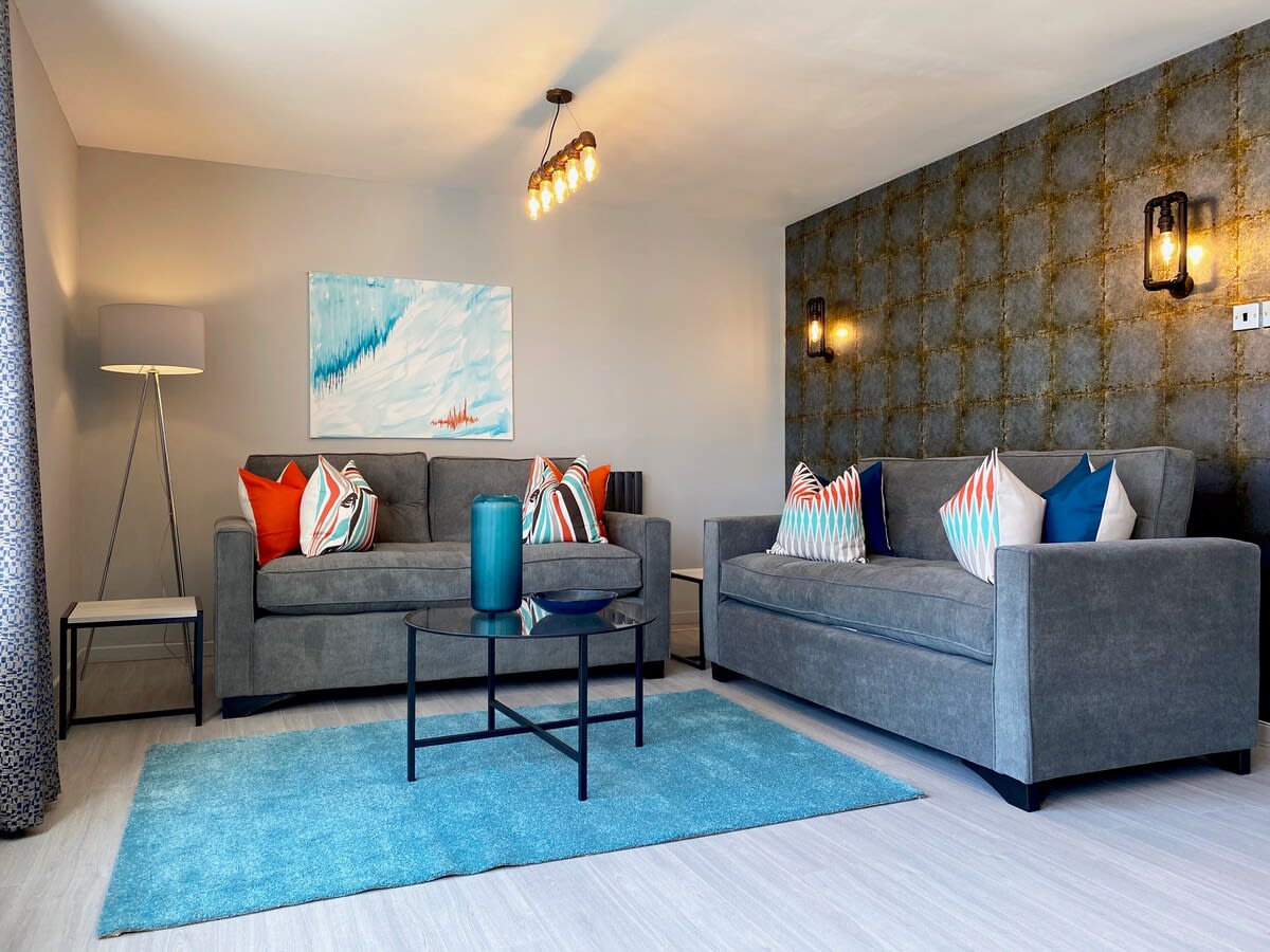 Stylish Glasgow Apartment with Parking in 69 Clarence Gardens G11 7JW - Property image 4 - VivreStays
