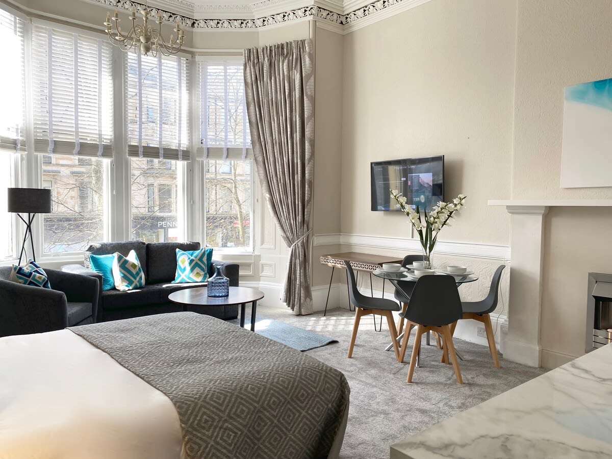 Luxurious Studio in Glasgow's West End in 28 Buckingham Terrace G12 - Property image 9 - VivreStays