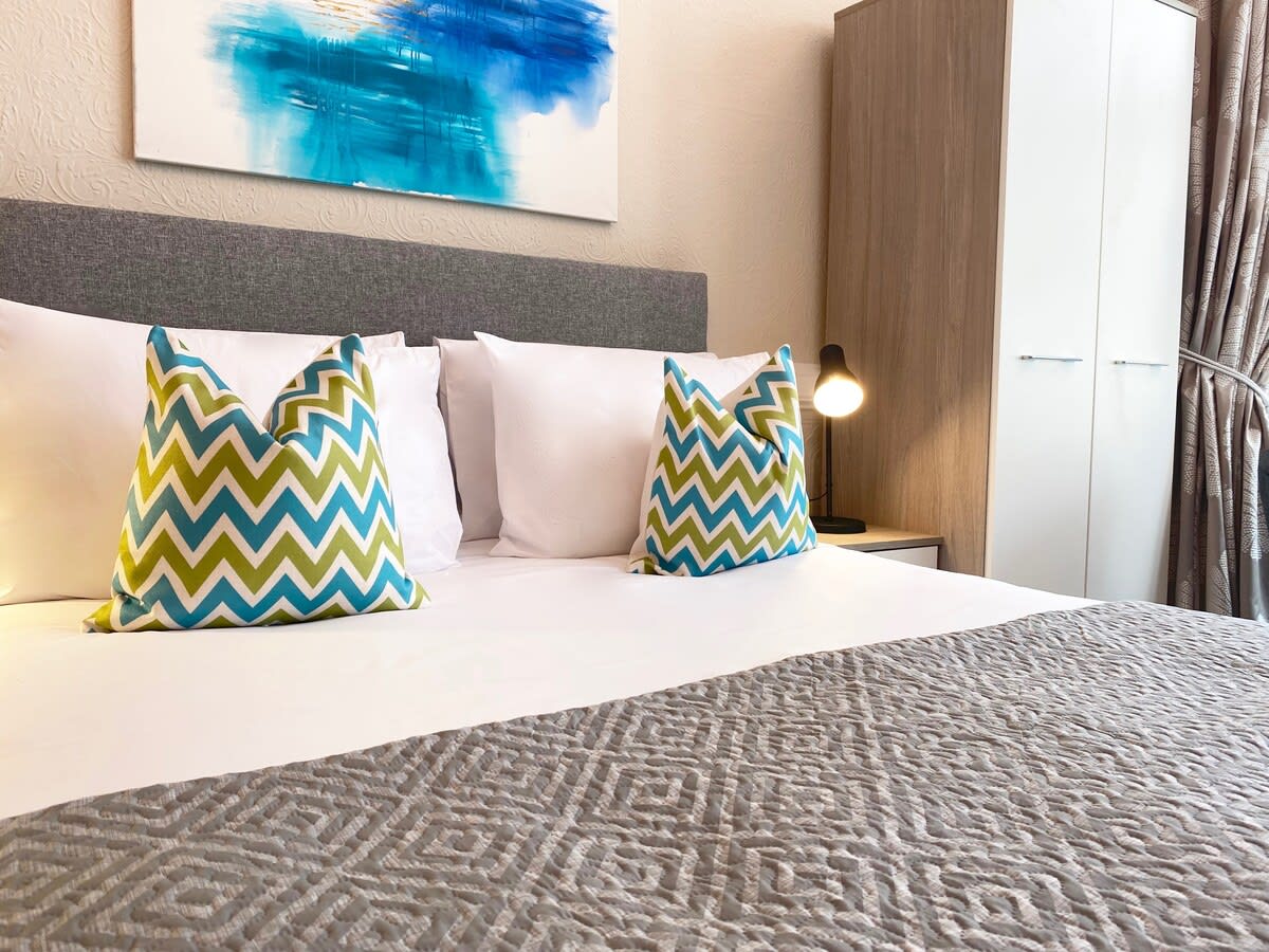 Luxurious Studio in Glasgow's West End in 28 Buckingham Terrace G12 - Property image 12 - VivreStays