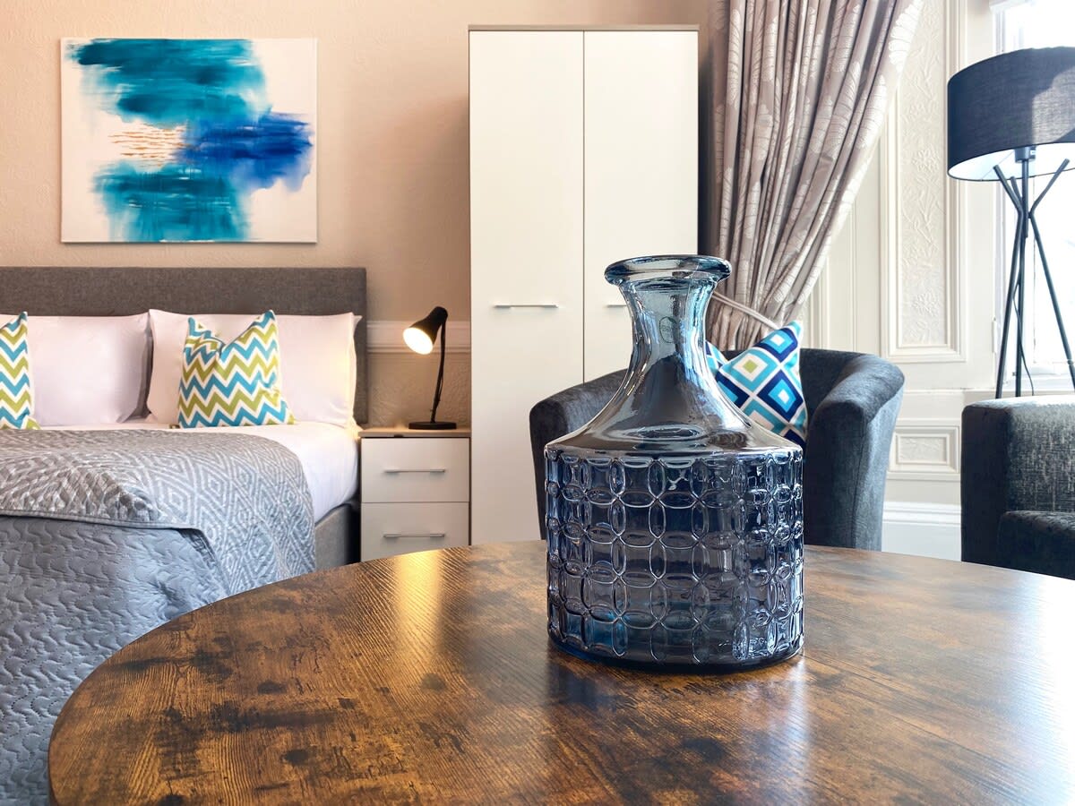 Luxurious Studio in Glasgow's West End in 28 Buckingham Terrace G12 - Property image 3 - VivreStays