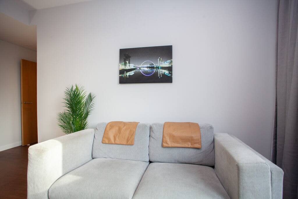 1 Bedroom Apartment in Very Central Location in 21 Oswald Street G1 4PE - Property image 9 - VivreStays