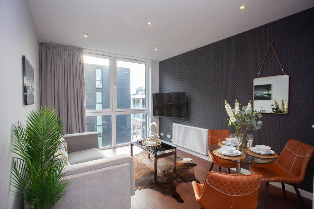 1 Bedroom Apartment in Very Central Location serviced apartment - Glasgow - VivreStays